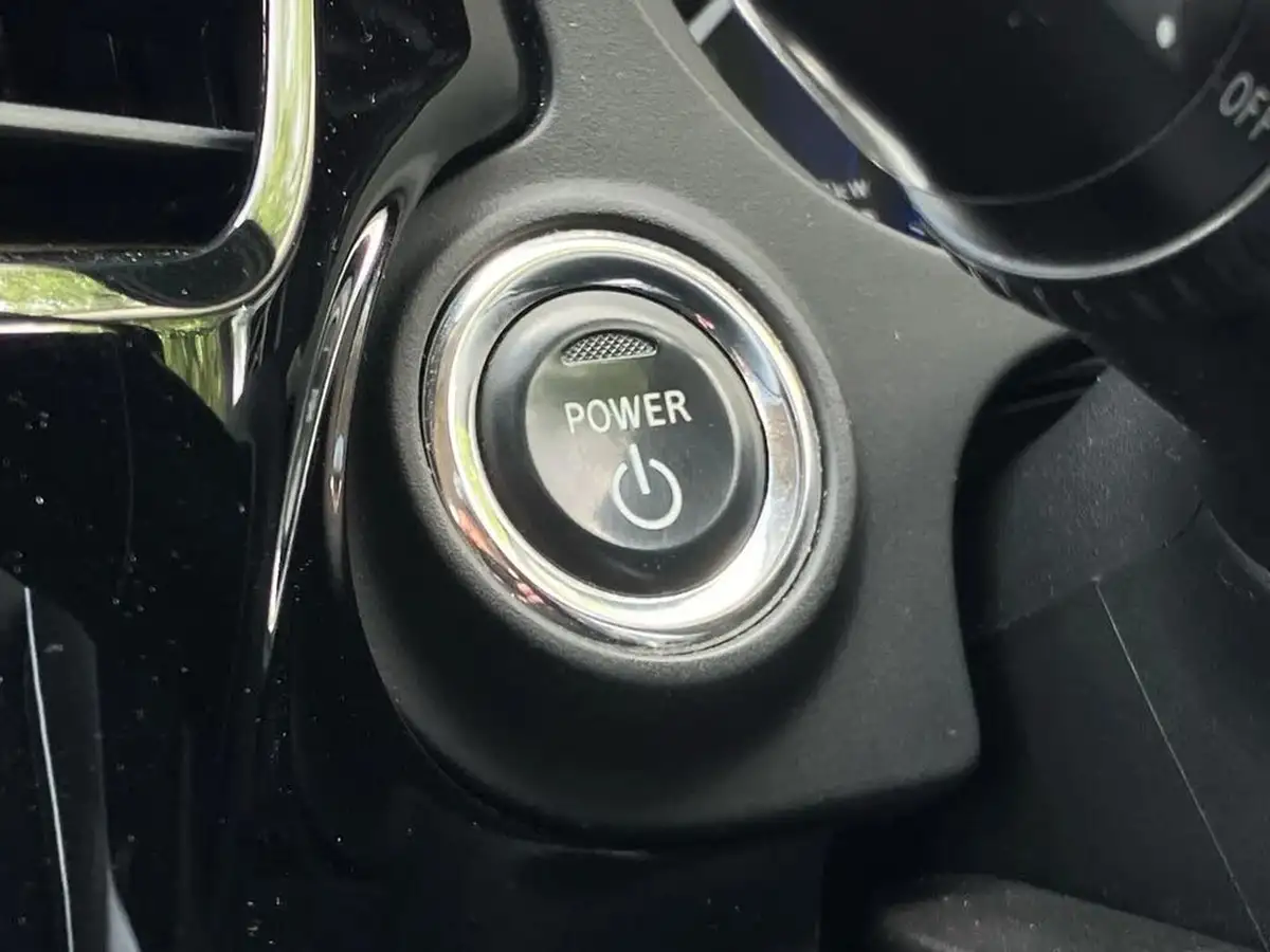 2020-mitsubishi-outlander-24-design-phev-big-36