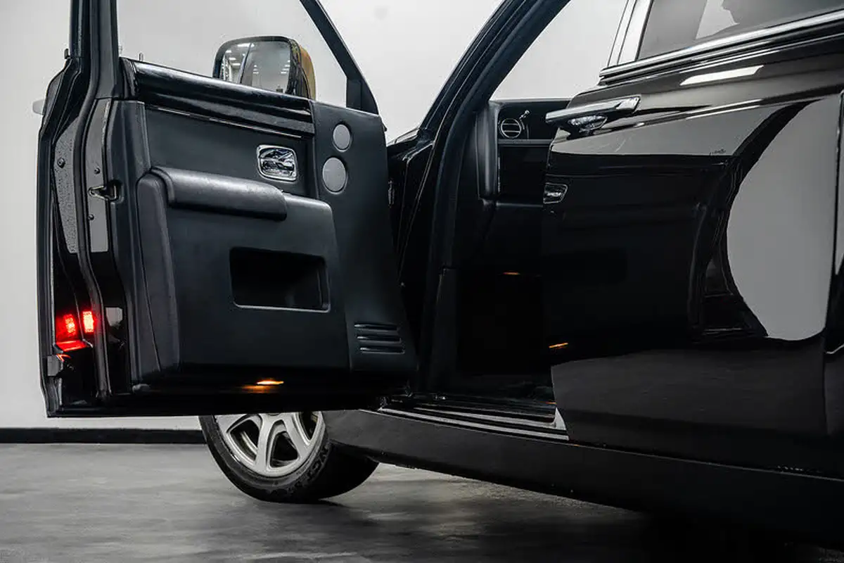 2012-rolls-royce-phantom-67-big-8