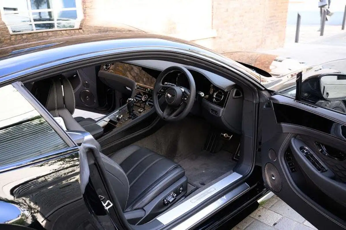 2024-bentley-continental-big-28