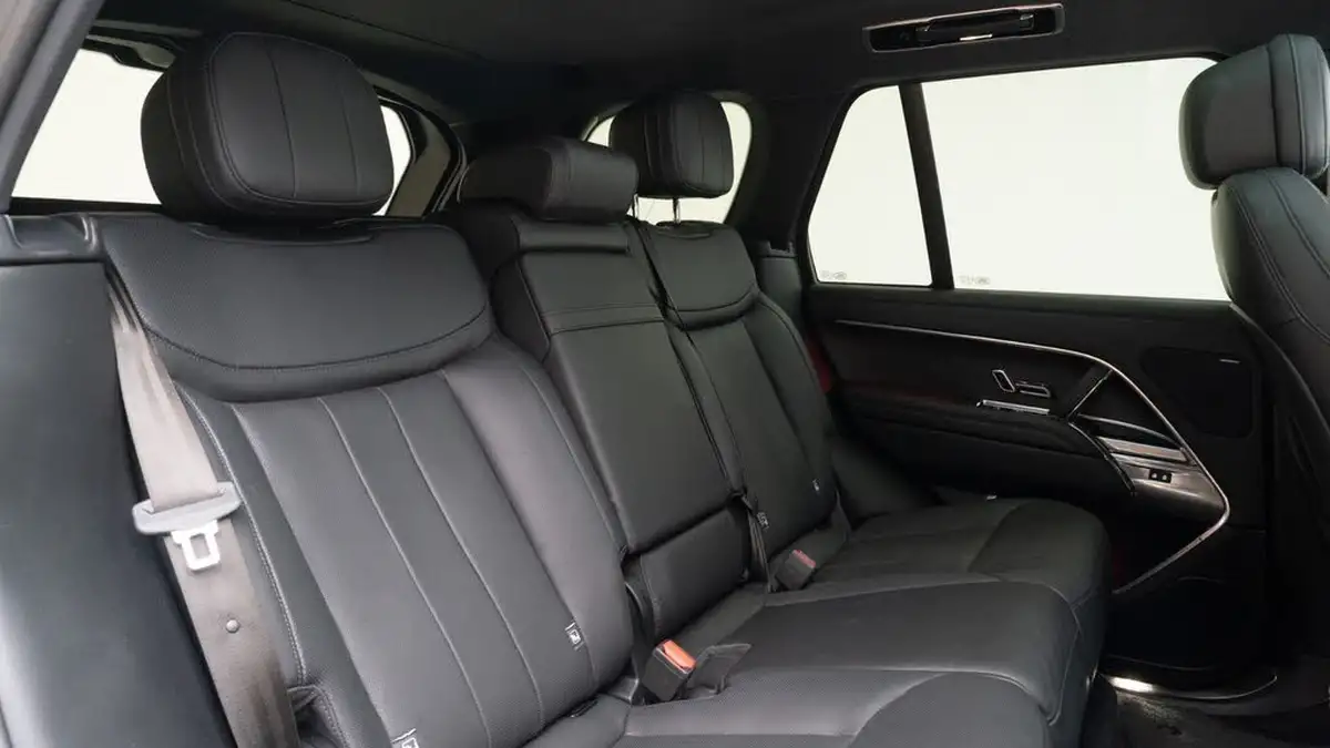 2024-land-rover-range-rover-30-d350-se-big-6