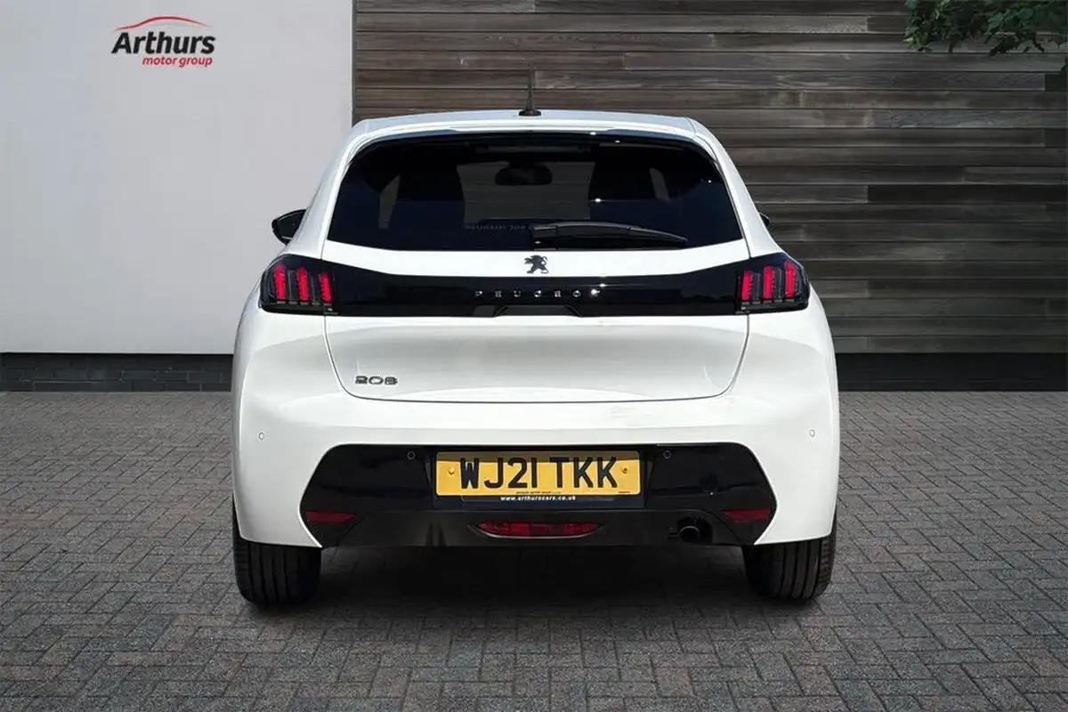 2021-peugeot-208-12-puretech-allure-100bhp-big-3