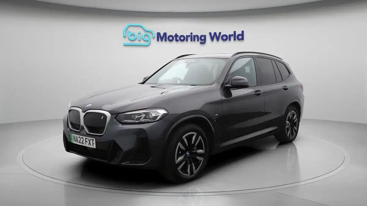 2022-bmw-ix3-e-m-sport-big-3