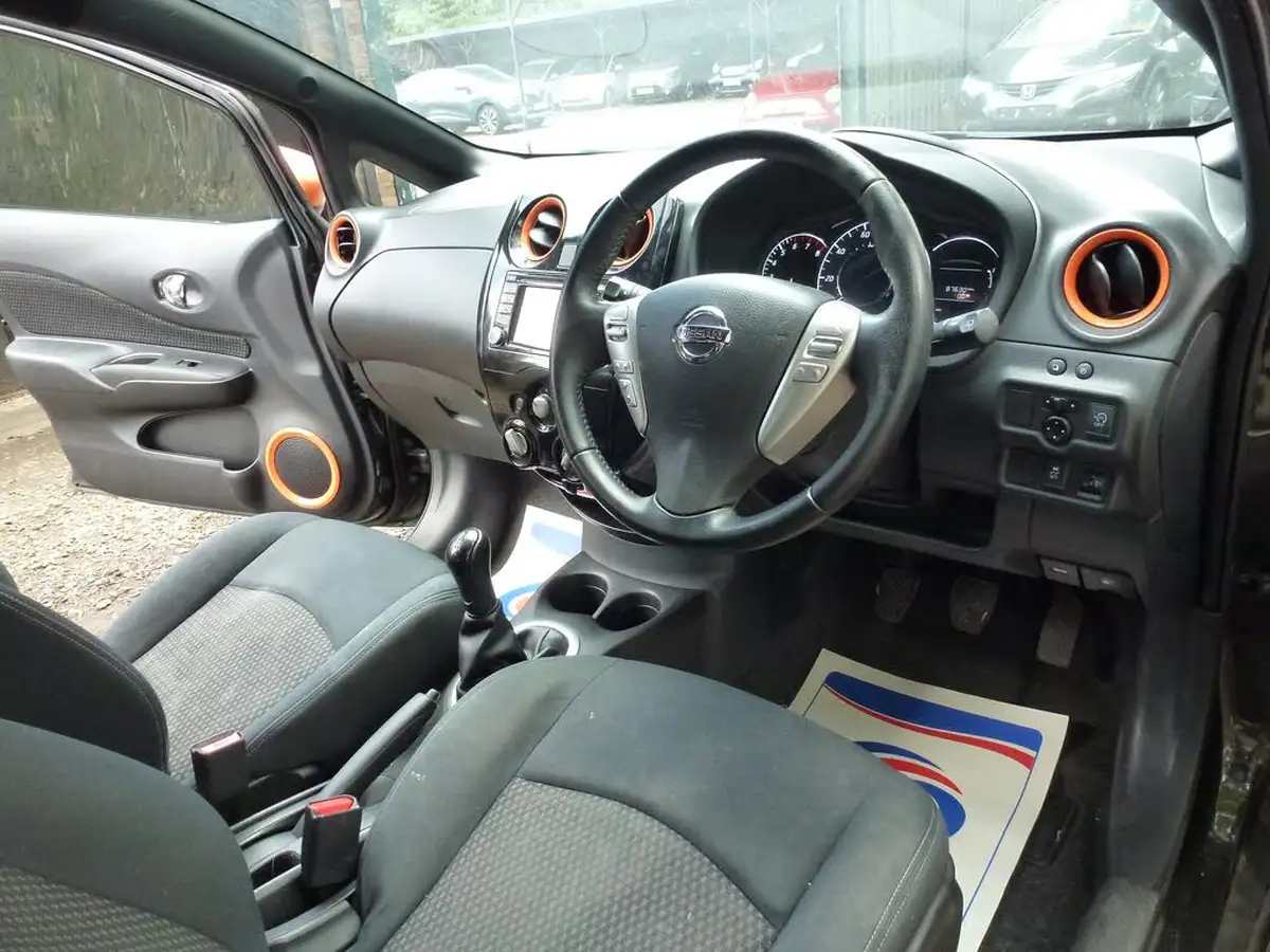 2016-nissan-note-12-black-edition-big-16