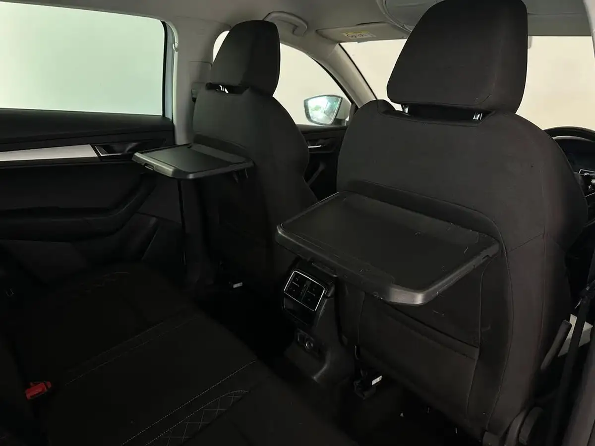 2021-skoda-karoq-15-tsi-se-big-17