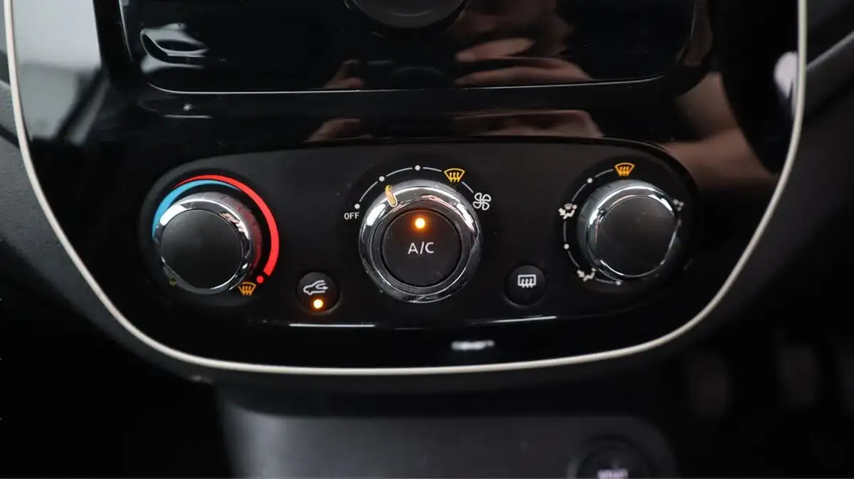 2020-renault-captur-09-tce-play-big-12