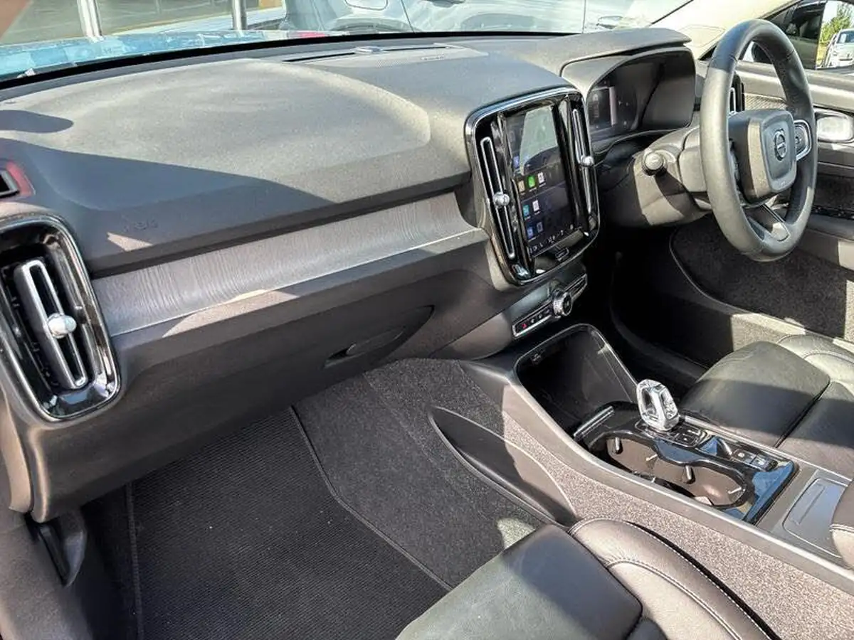 2022-volvo-xc40-20-b4-ultimate-big-9