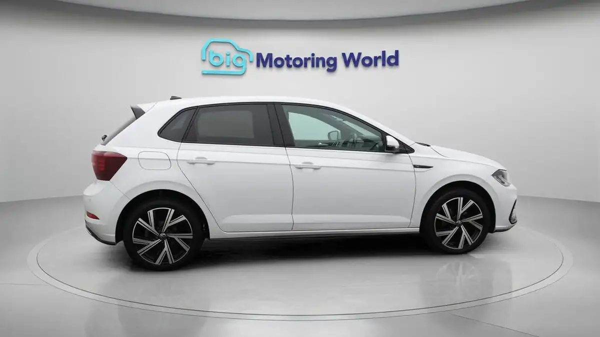 2022-volkswagen-polo-10-tsi-r-line-110ps-dsg-big-8