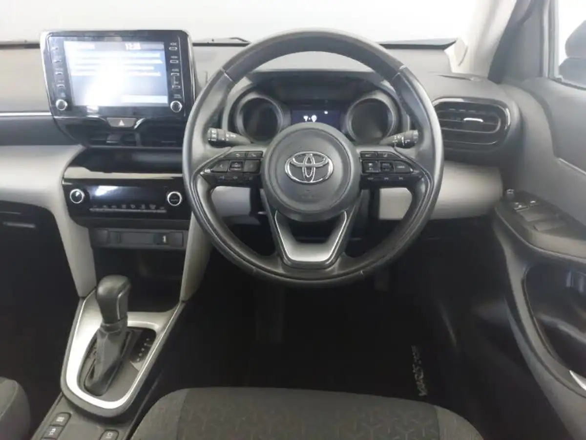 2022-toyota-yaris-cross-15-vvt-i-icon-big-6