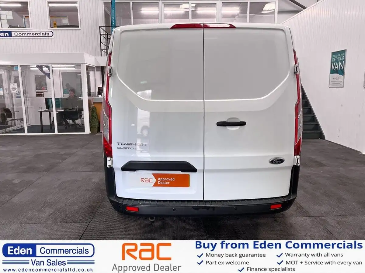 2019-ford-transit-custom-20tdci-300-l1h1-105pseu6-panel-van-big-3