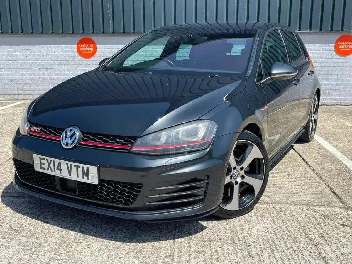 2014-volkswagen-golf-20-gti-230ps-performance-pk-hatchback-5d-dsg-big-1