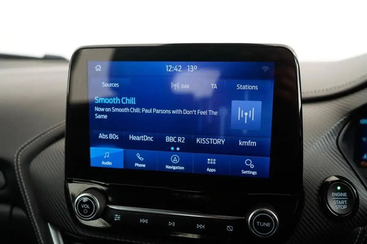 2021-ford-puma-suv-10-st-line-vignale-155ps-hybrid-mhev-auto-big-29