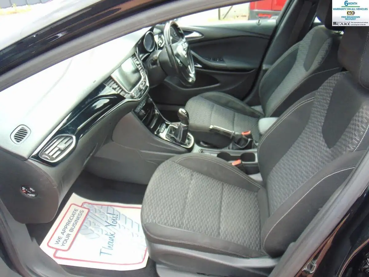 2017-vauxhall-astra-16cdti-sri-nav-136ps-ss-hatchback-big-17