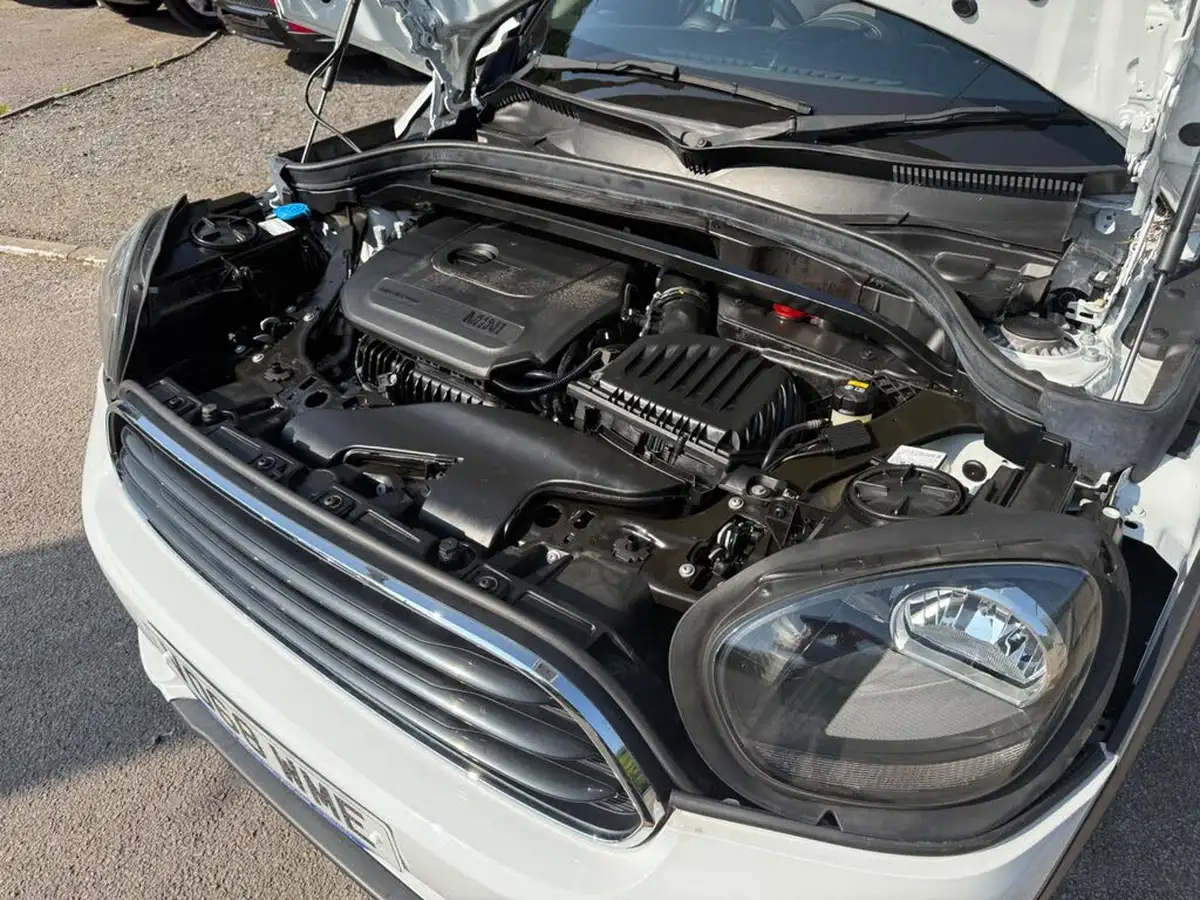 2018-mini-countryman-15-cooper-ss-big-10
