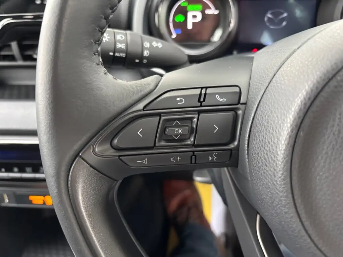 2023-mazda-mazda2-15-agile-big-25