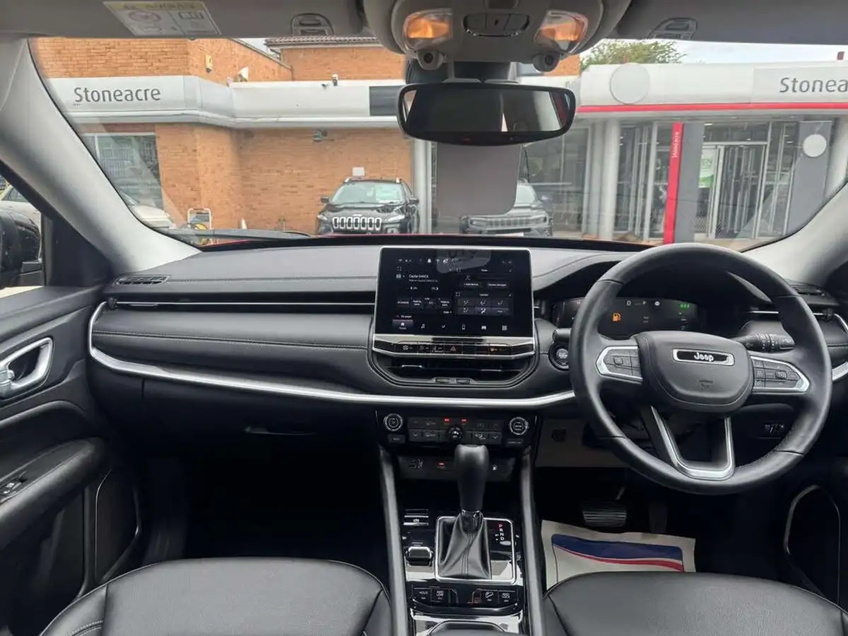 2024-jeep-compass-13-gse-limited-big-11