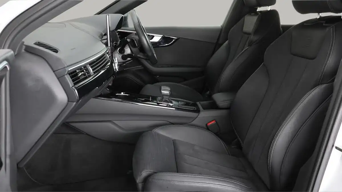 2022-audi-a4-avant-20-35-tfsi-black-edition-s-tronic-big-14