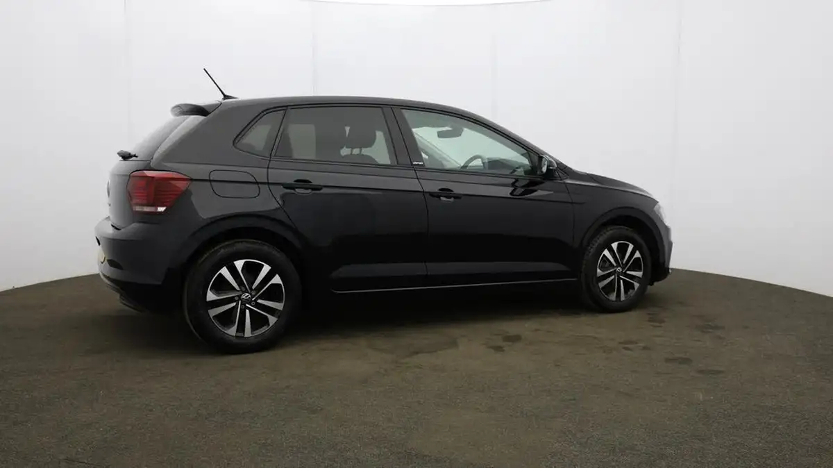 2021-volkswagen-polo-10-united-big-48