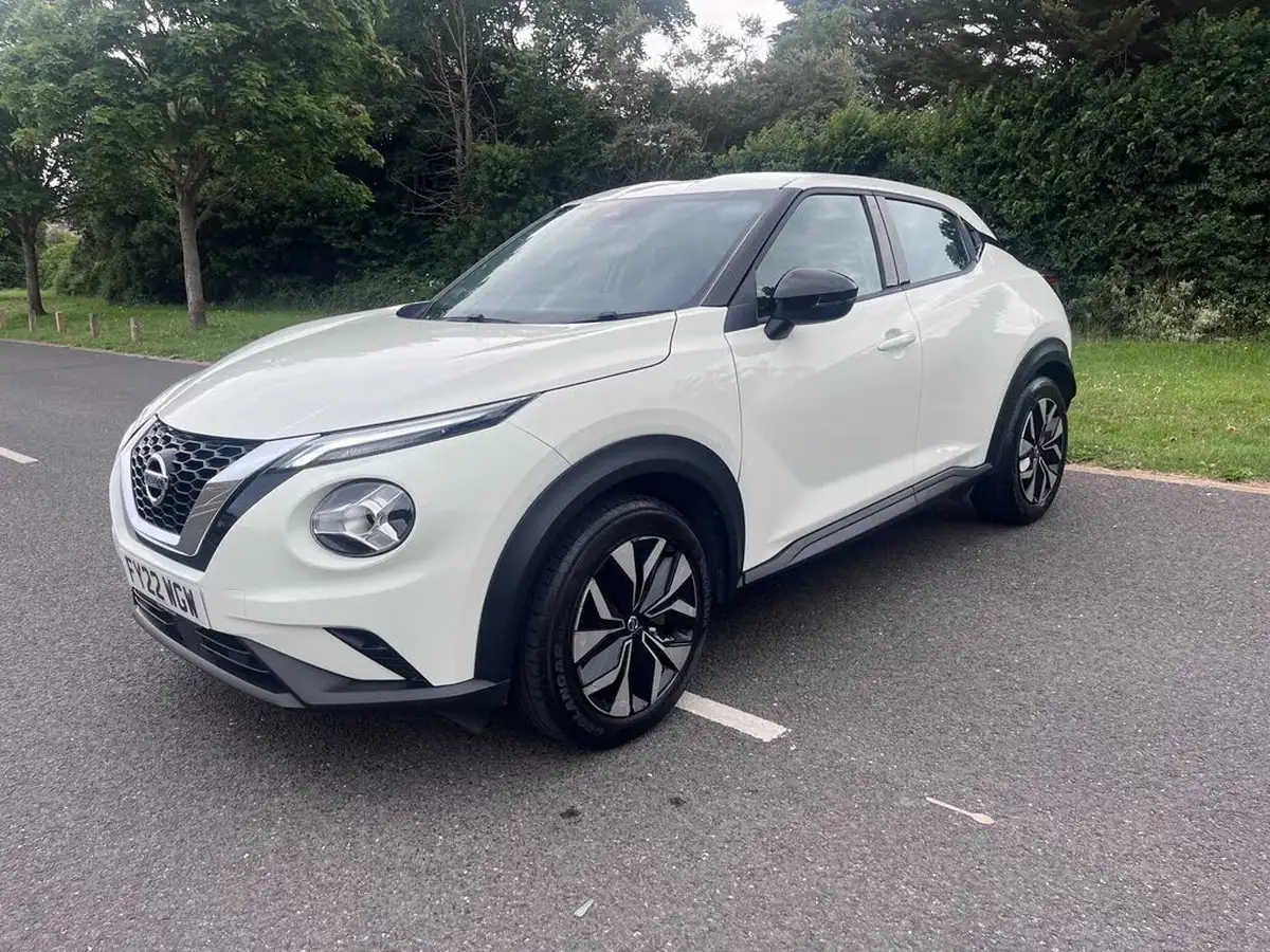 2022-nissan-juke-10-dig-t-acenta-big-2