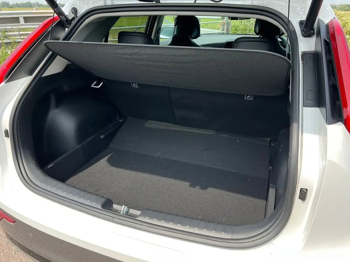 2025-kia-niro-ev-e-4-big-26