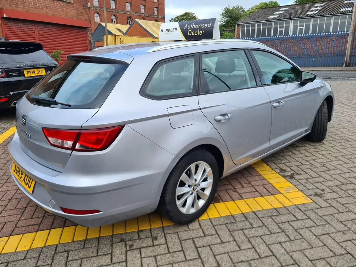2020-seat-leon-16tdi-se-estate-big-13