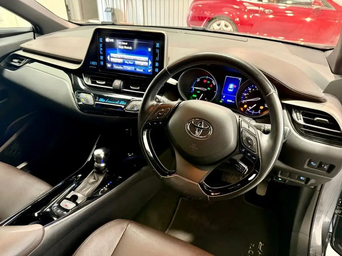 2017-toyota-c-hr-18-vvt-i-excel-big-11
