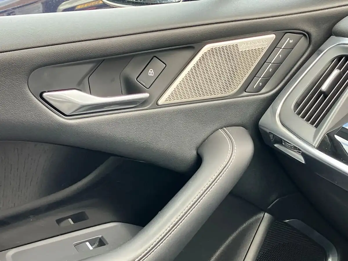 2020-jaguar-i-pace-ev400-hse-big-55