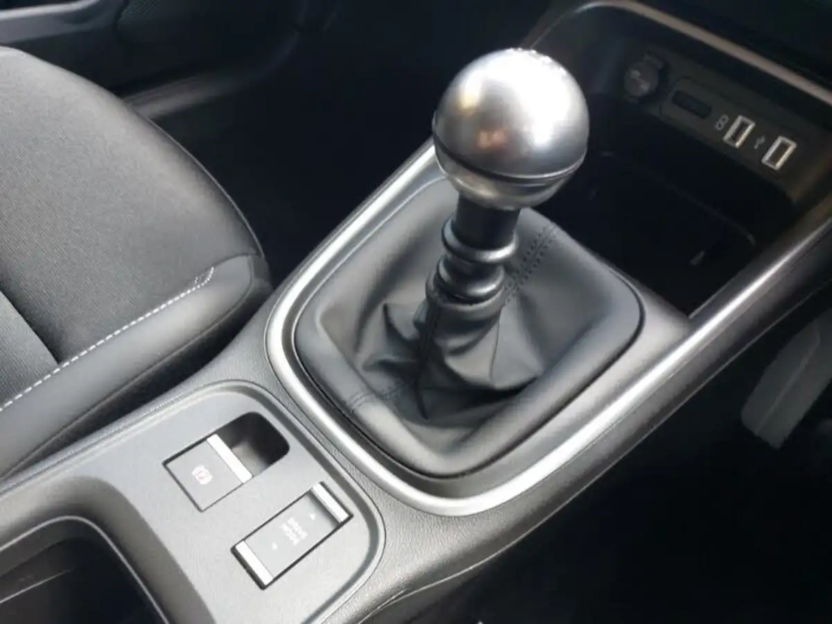 2025-jeep-avenger-12-gse-summit-big-15