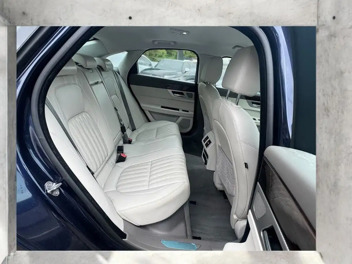 2018-jaguar-xf-30td-portfolio-saloon-4d-big-13