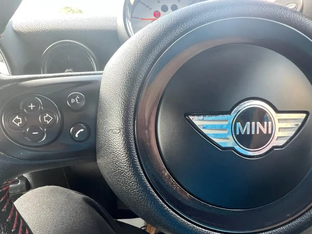 2012-mini-cooper-16-cooper-s-avenue-coupe-3d-big-20