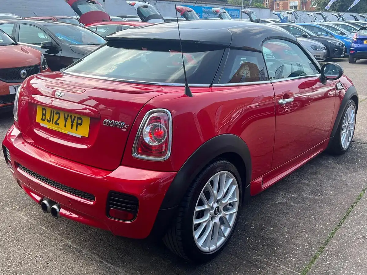2012-mini-cooper-16-cooper-s-avenue-coupe-3d-big-44