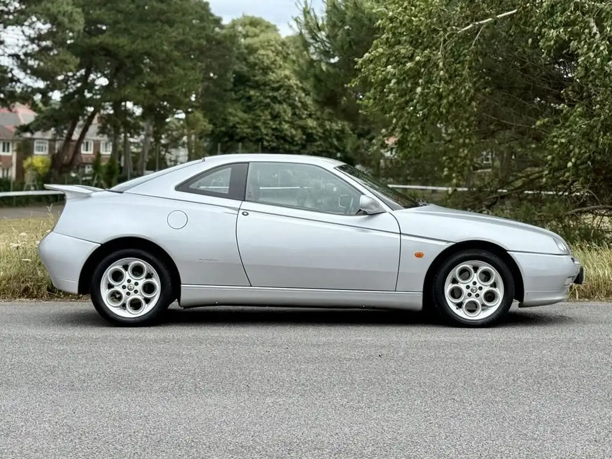 1999-alfa-romeo-gtv-20-16v-t-spark-turismo-big-1