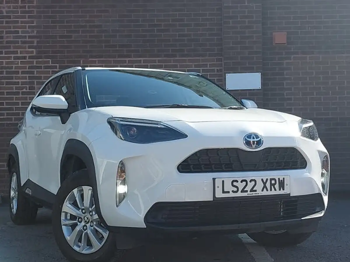 2022-toyota-yaris-cross-15-vvt-i-icon-big-0