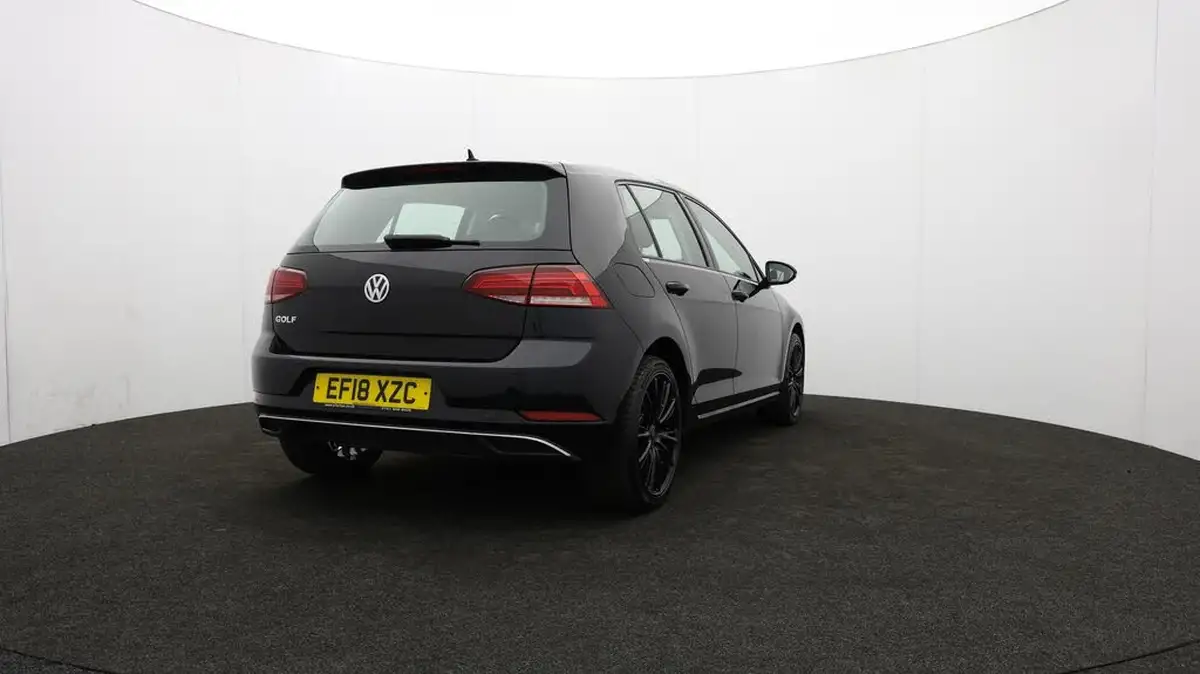 2018-volkswagen-golf-10-tsi-se-nav-110ps-ss-hatchback-5d-dsg-big-76