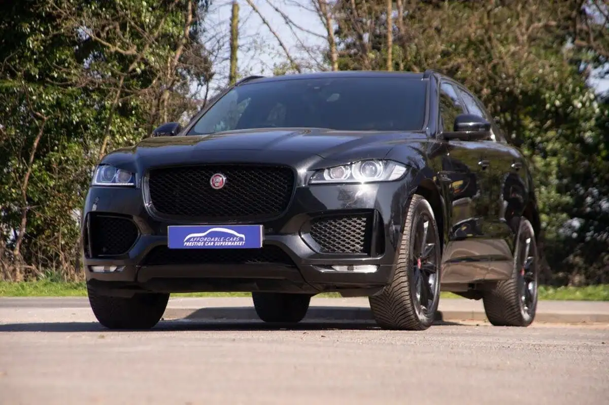 2019-jaguar-f-pace-20-i4d-chequered-flag-180ps-big-5