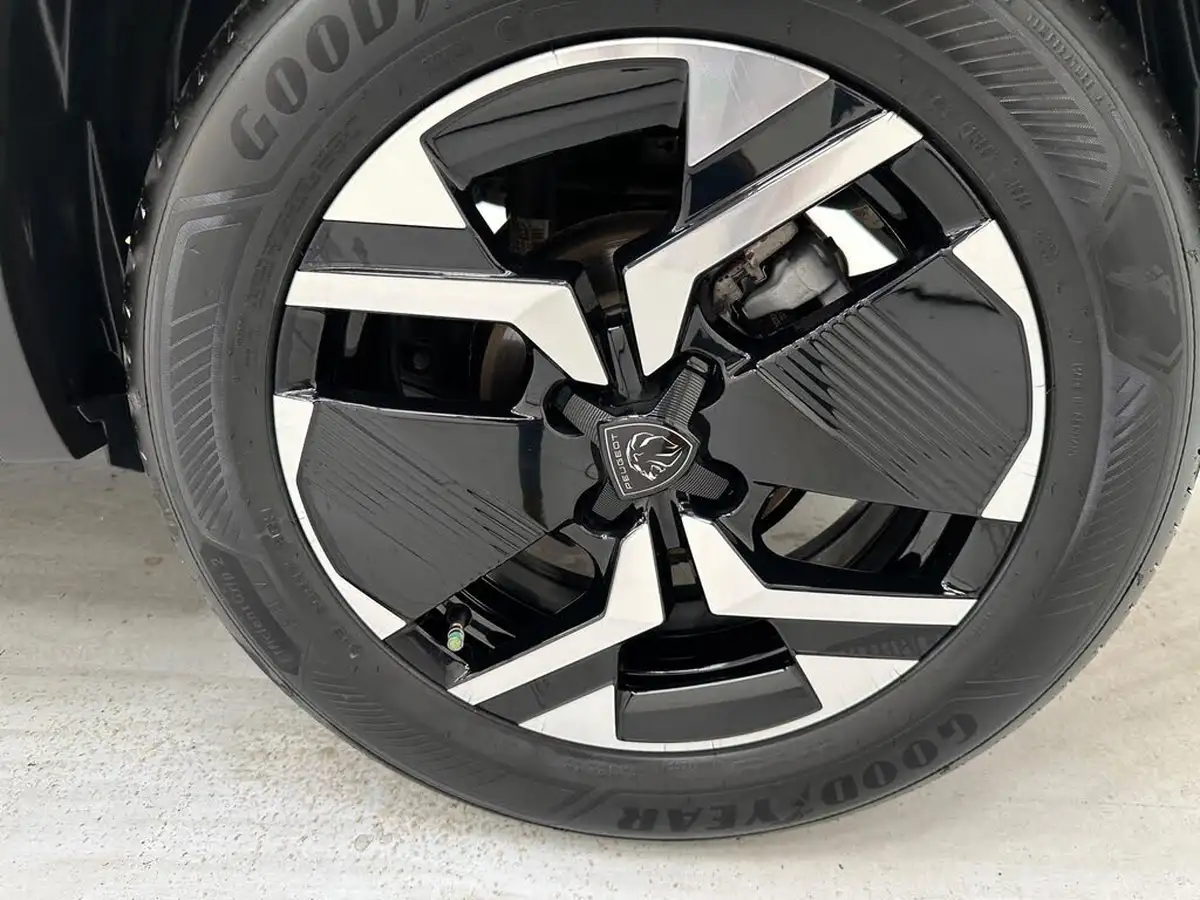 2023-peugeot-2008-suv-12-puretech-allure-big-34