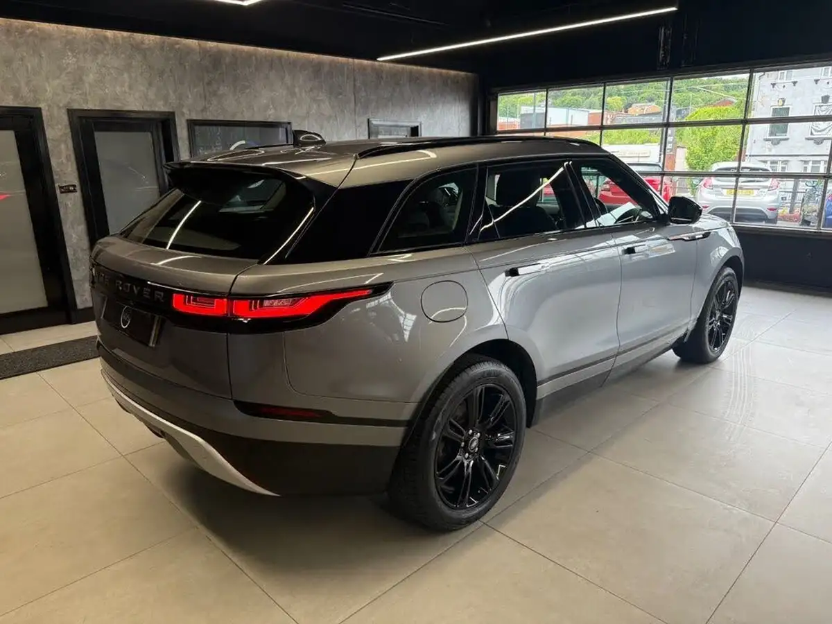 2022-land-rover-range-rover-velar-20-d200-r-dynamic-se-big-7