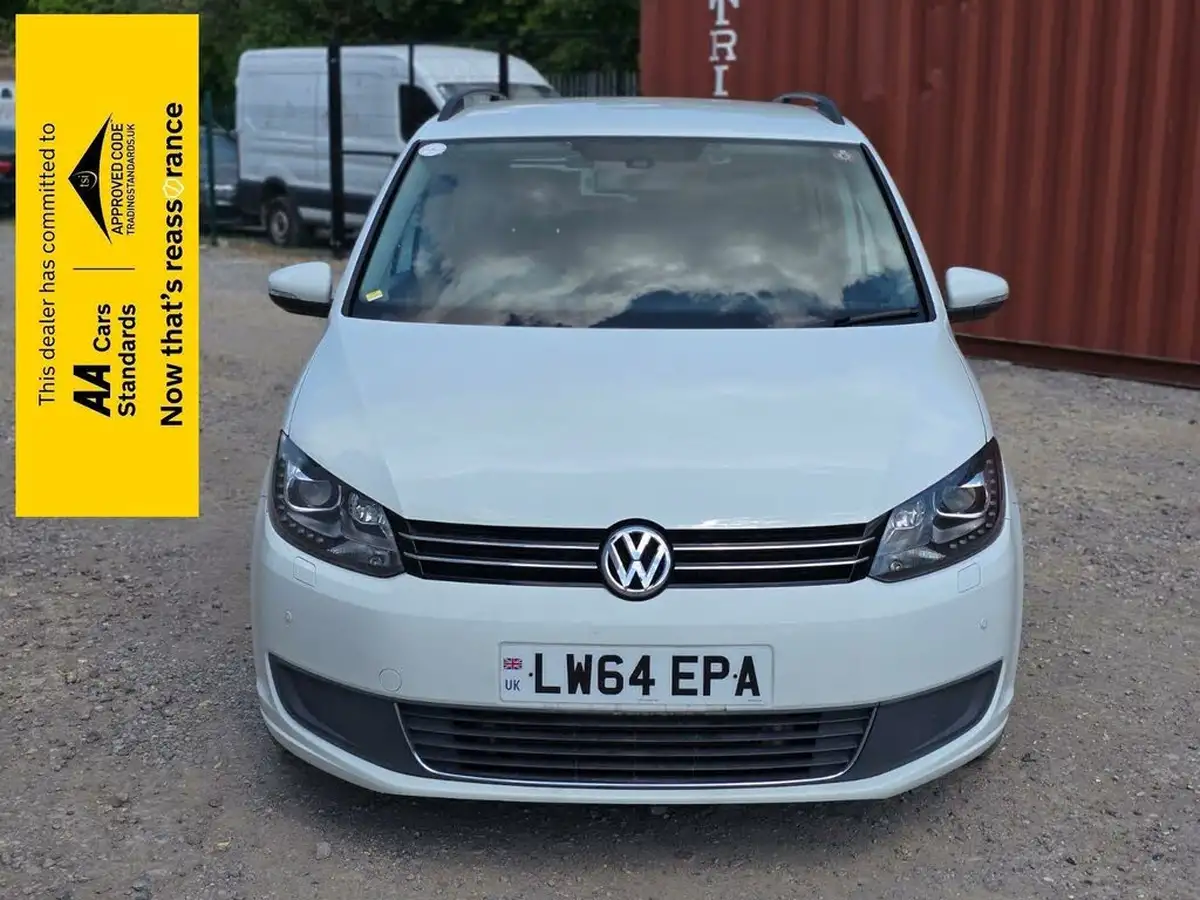 2014-volkswagen-touran-big-1