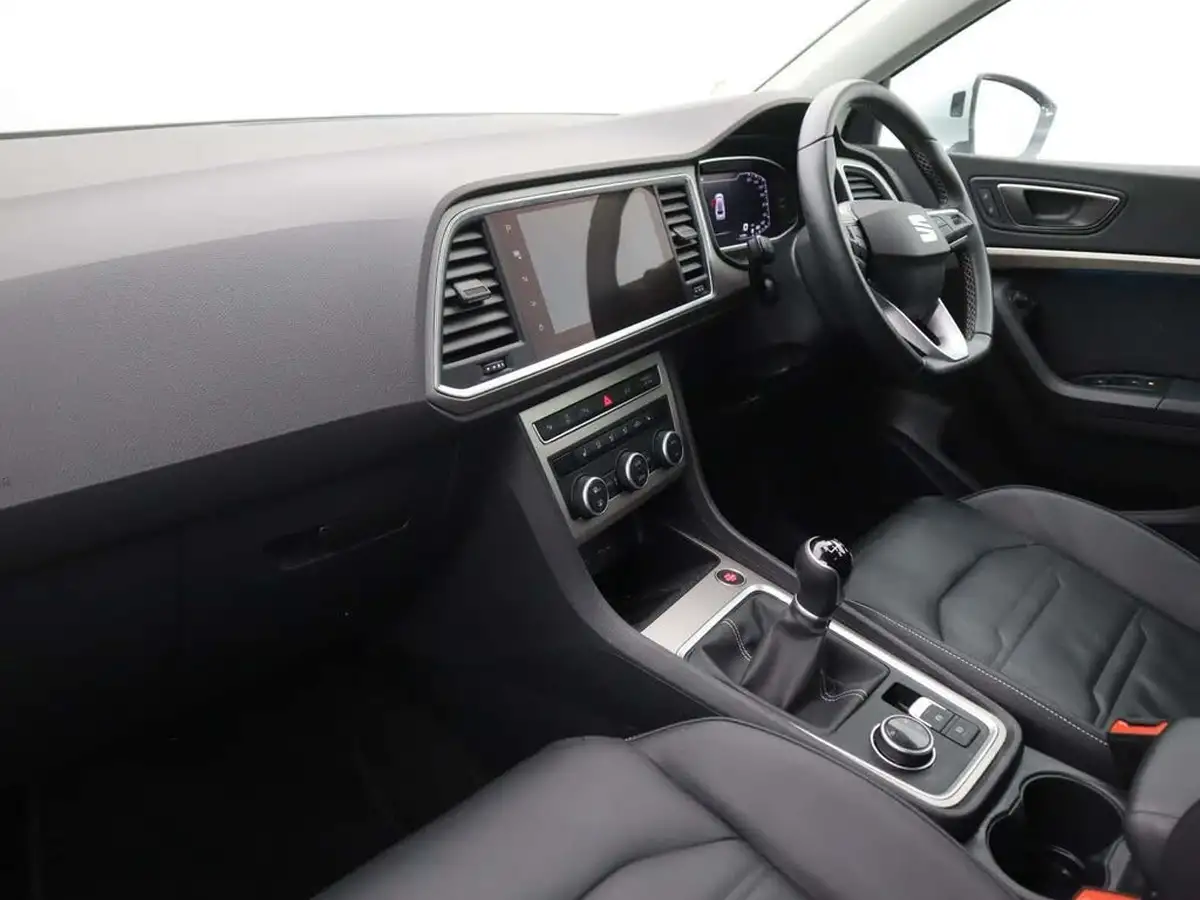 2024-seat-ateca-15-ecotsi-xperience-lux-big-9
