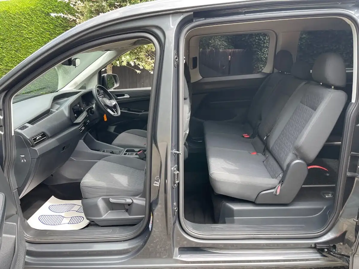 2022-volkswagen-caddy-15-tsi-maxi-life-big-12
