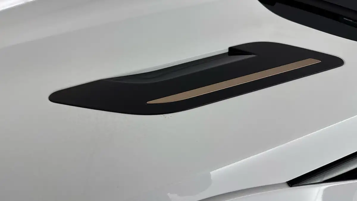 2022-land-rover-range-rover-evoque-15-p300e-r-dynamic-s-big-27