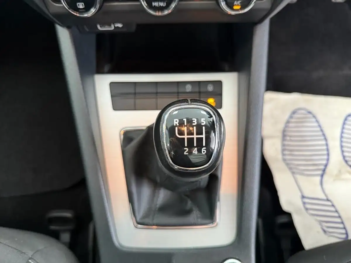 2018-skoda-octavia-15-tsi-se-act-hatchback-big-38