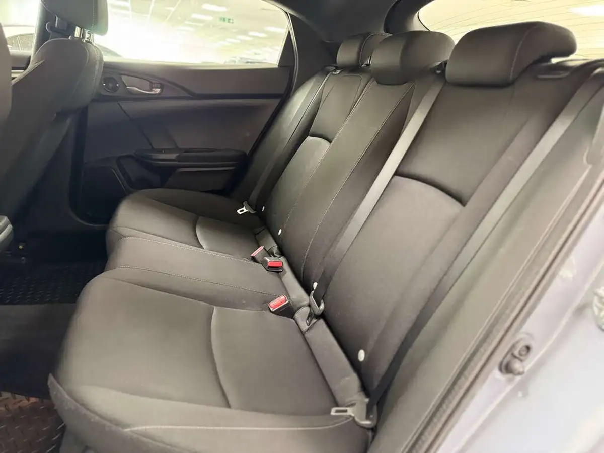 2018-honda-civic-10-vtec-turbo-se-129ps-hatchback-5d-big-18