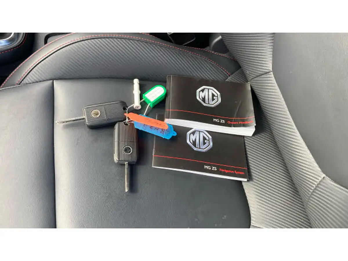 2021-mg-zs-suv-15-vti-tech-exclusive-big-18