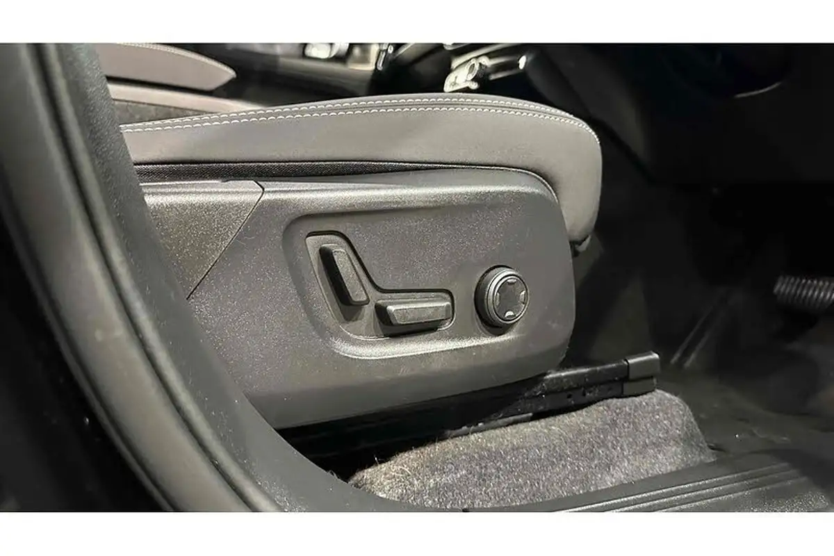 2022-volvo-c40-e-twin-recharge-pro-big-40