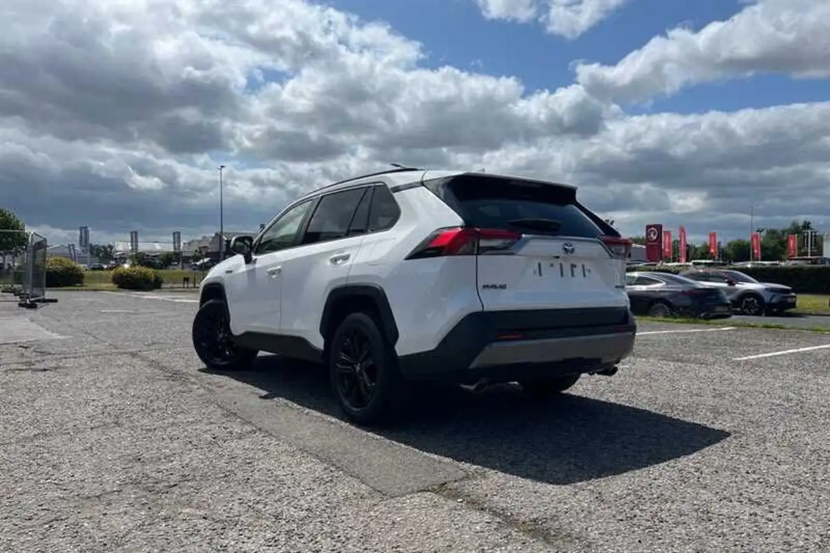 2019-toyota-rav4-25-vvt-i-design-215bhp-big-38