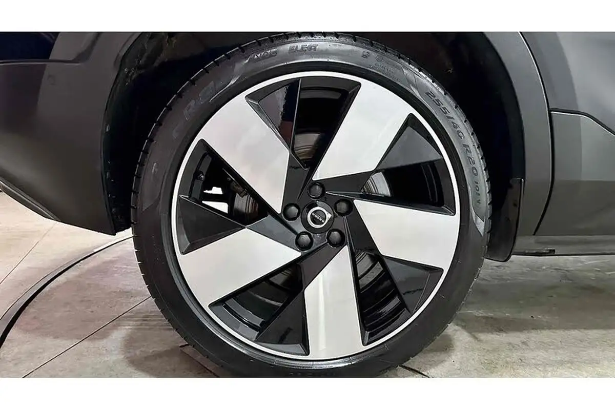 2022-volvo-c40-e-twin-recharge-pro-big-16