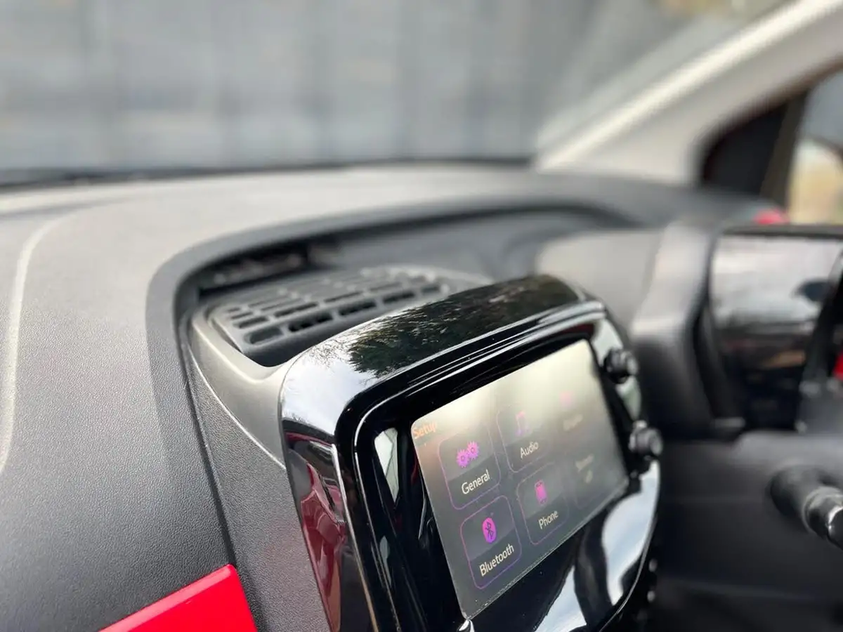 2018-toyota-aygo-10-vvt-i-x-clusiv3-71bhp-big-41
