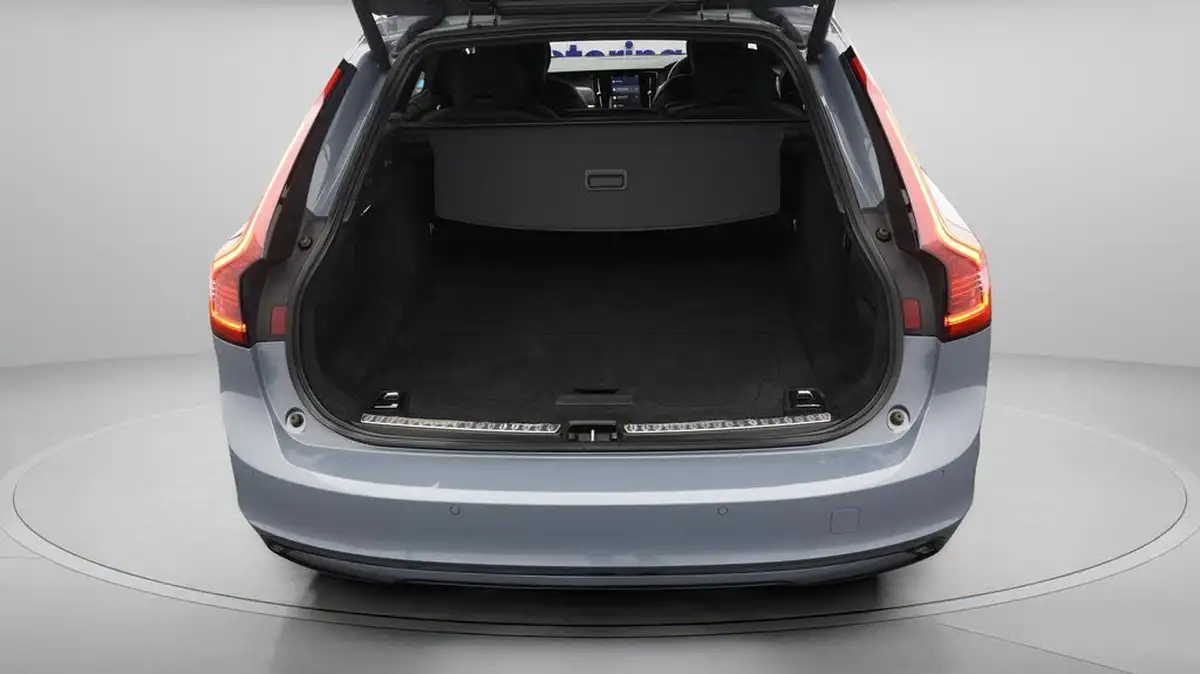 2022-volvo-v90-20td-b4-r-design-big-17