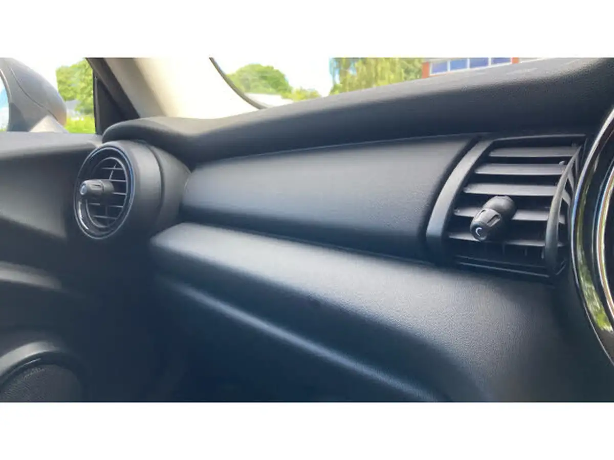 2017-mini-cooper-12-one-3d-big-23