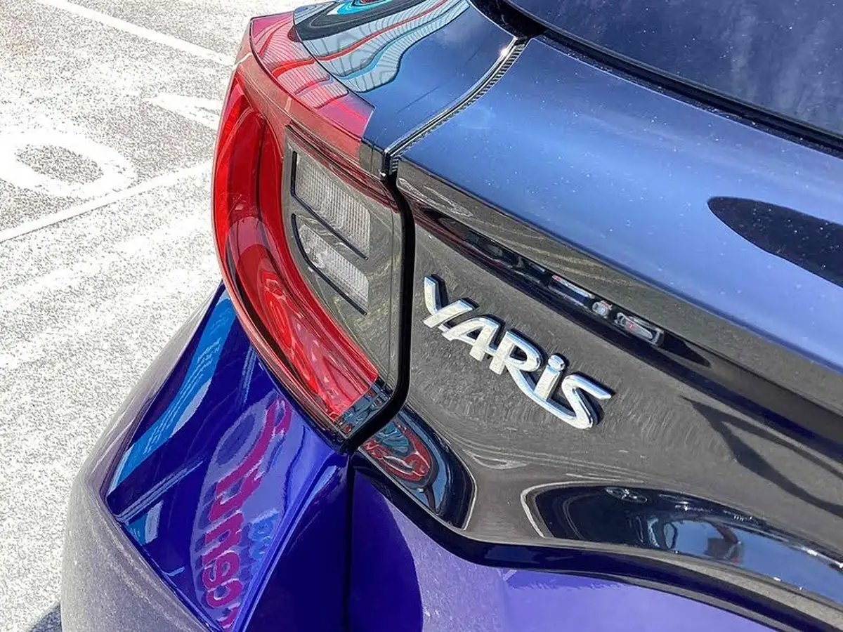 2023-toyota-yaris-15-vvt-i-design-big-28